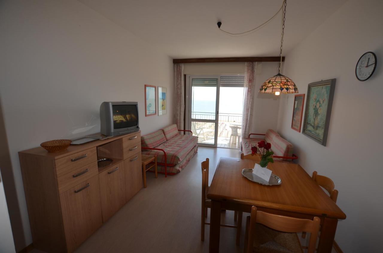 Lignano Sabbiadoro Sea Front Apartment Luaran gambar